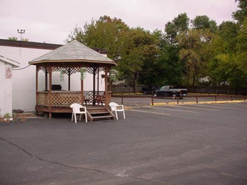 Chipican Motel Sarnia Exterior foto